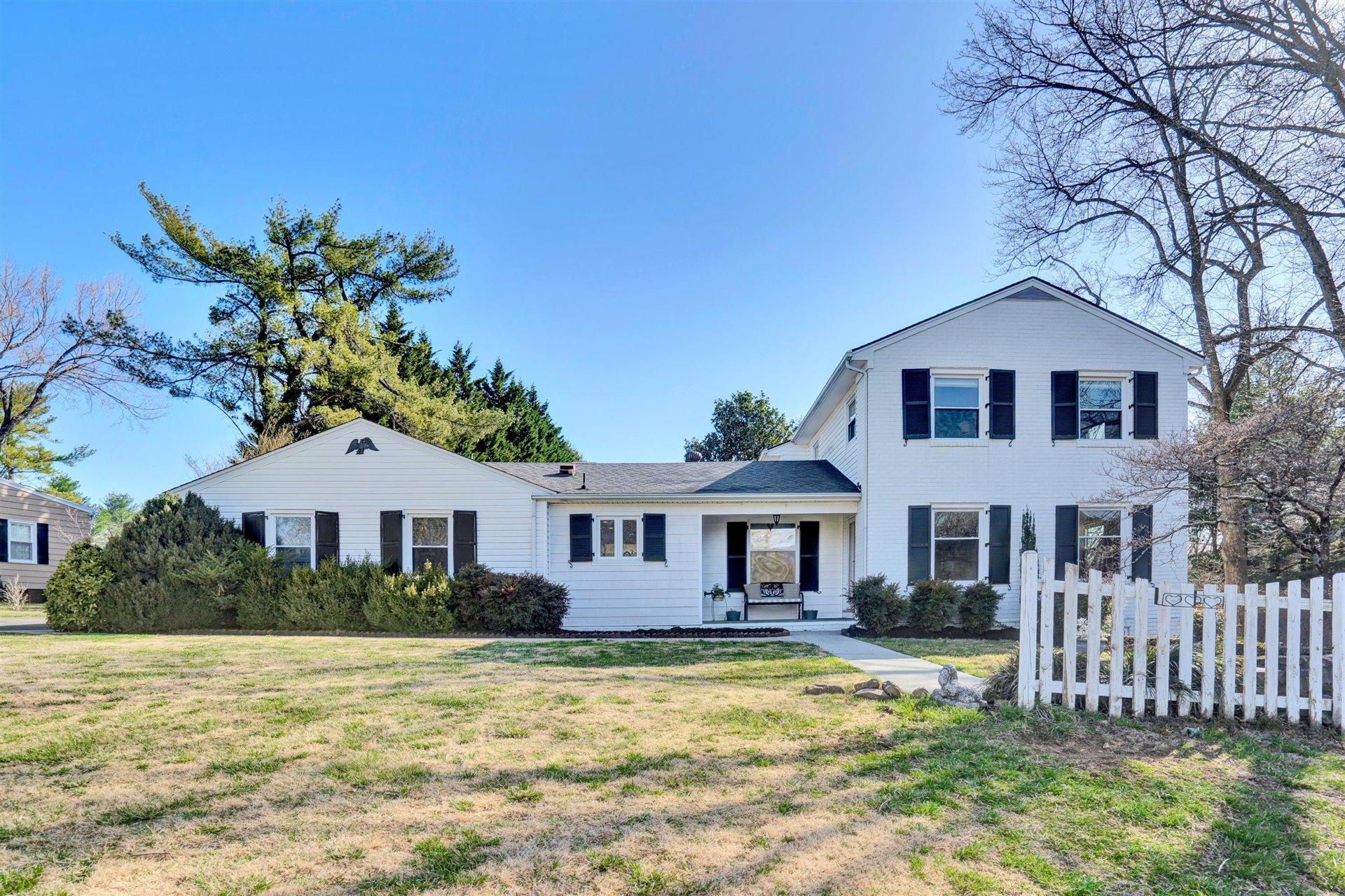 5460 Wynne Road Roanoke, VA 24018 - Photo 2 of 49 01-DSC5790