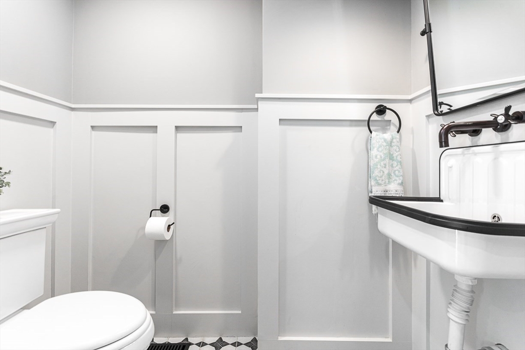 64 Woodside Road Winchester, MA 01890 - Photo 12 of 42