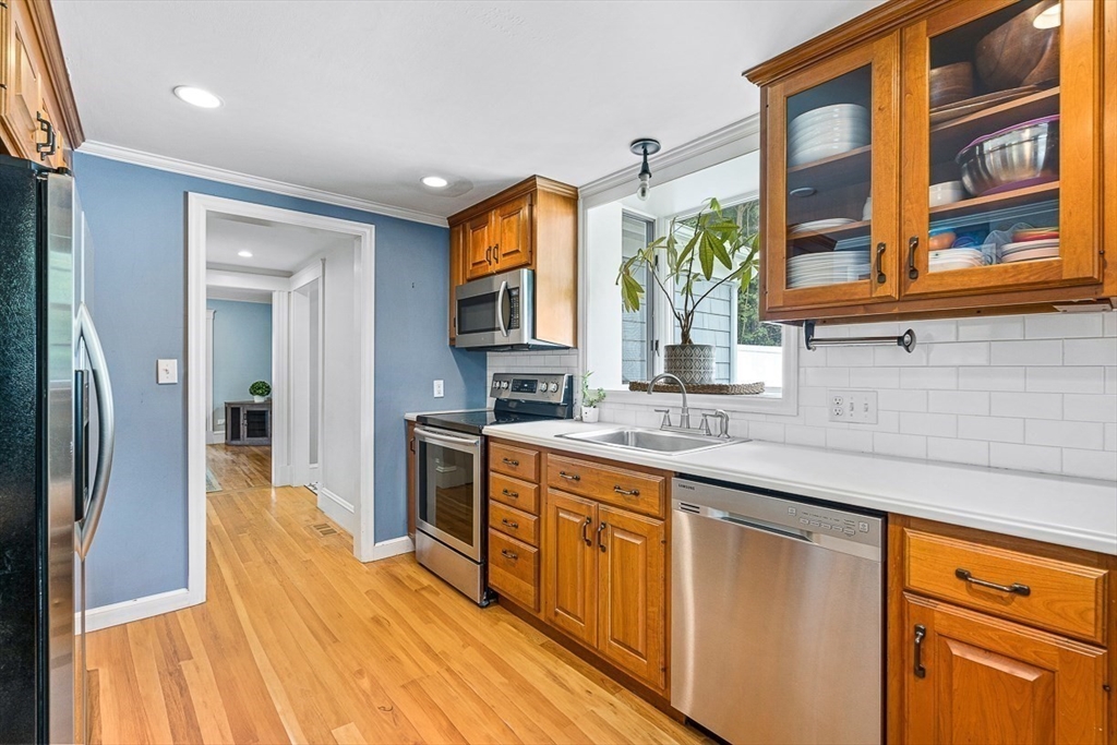 64 Woodside Road Winchester, MA 01890 - Photo 16 of 42