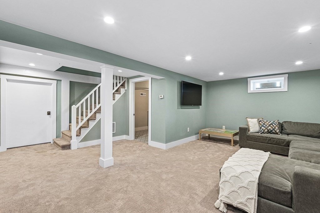 64 Woodside Road Winchester, MA 01890 - Photo 34 of 42