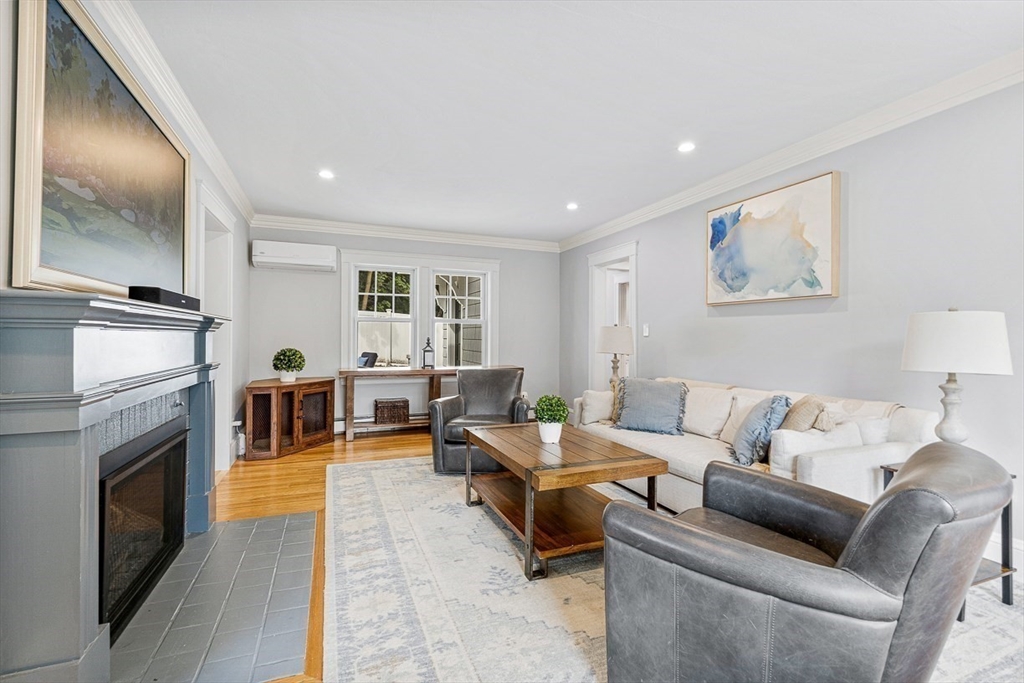 64 Woodside Road Winchester, MA 01890 - Photo 6 of 42