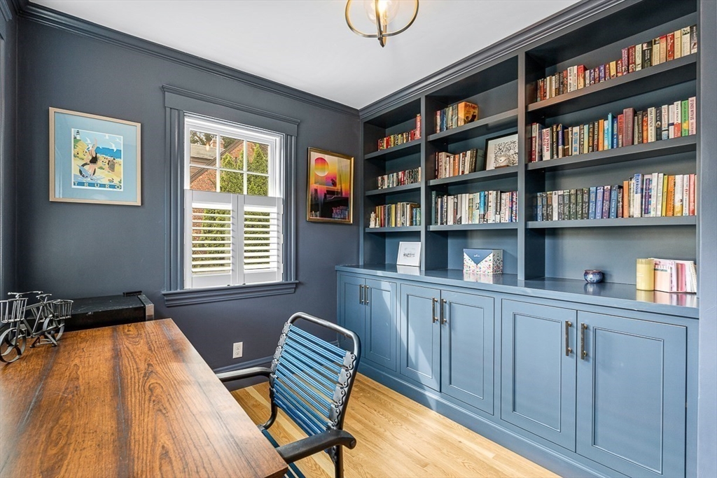 64 Woodside Road Winchester, MA 01890 - Photo 7 of 42