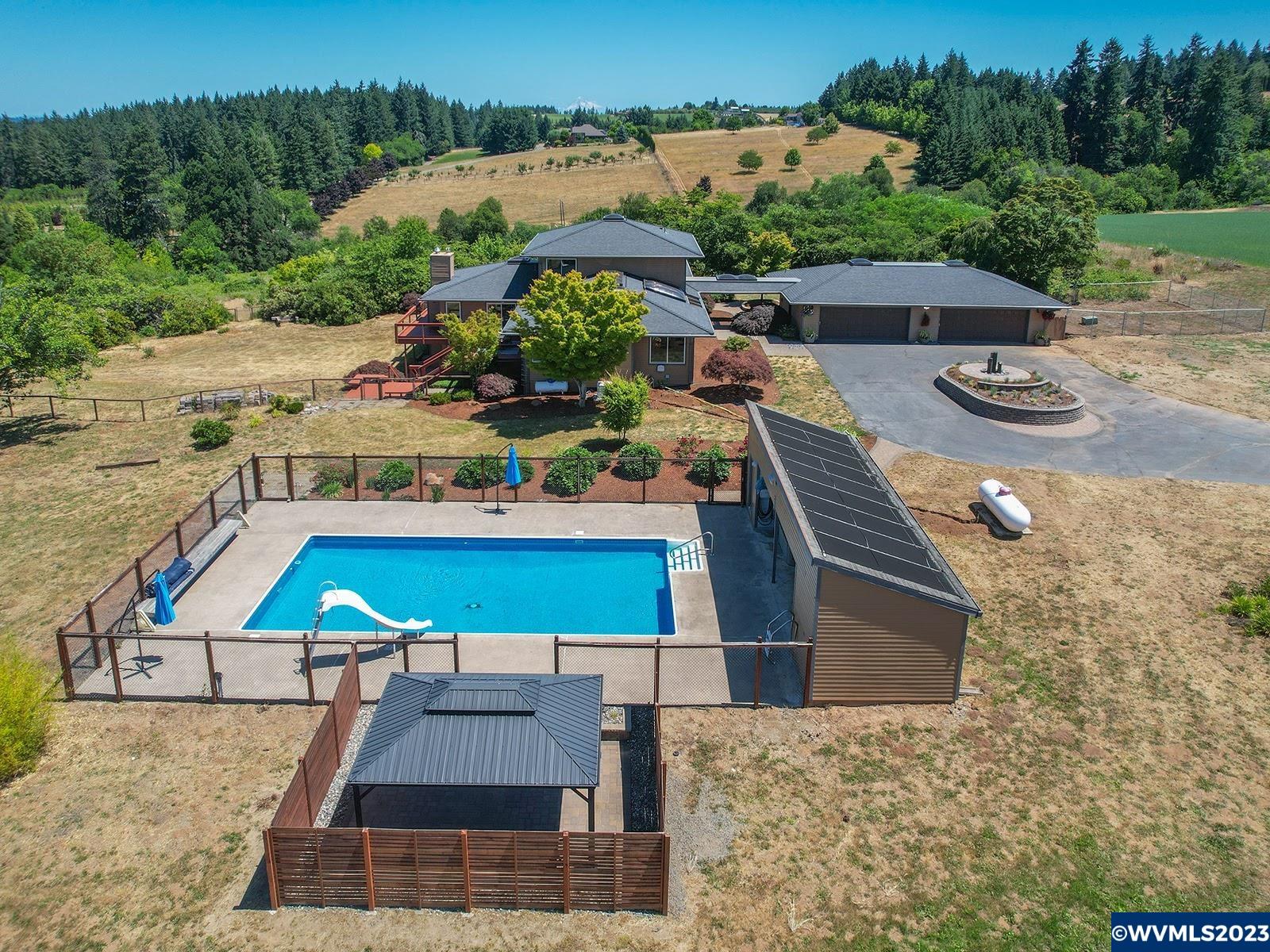 20170 Southwest Mountain Home Road Sherwood, OR 97140 - Photo 4 of 42 Gallery Image 4