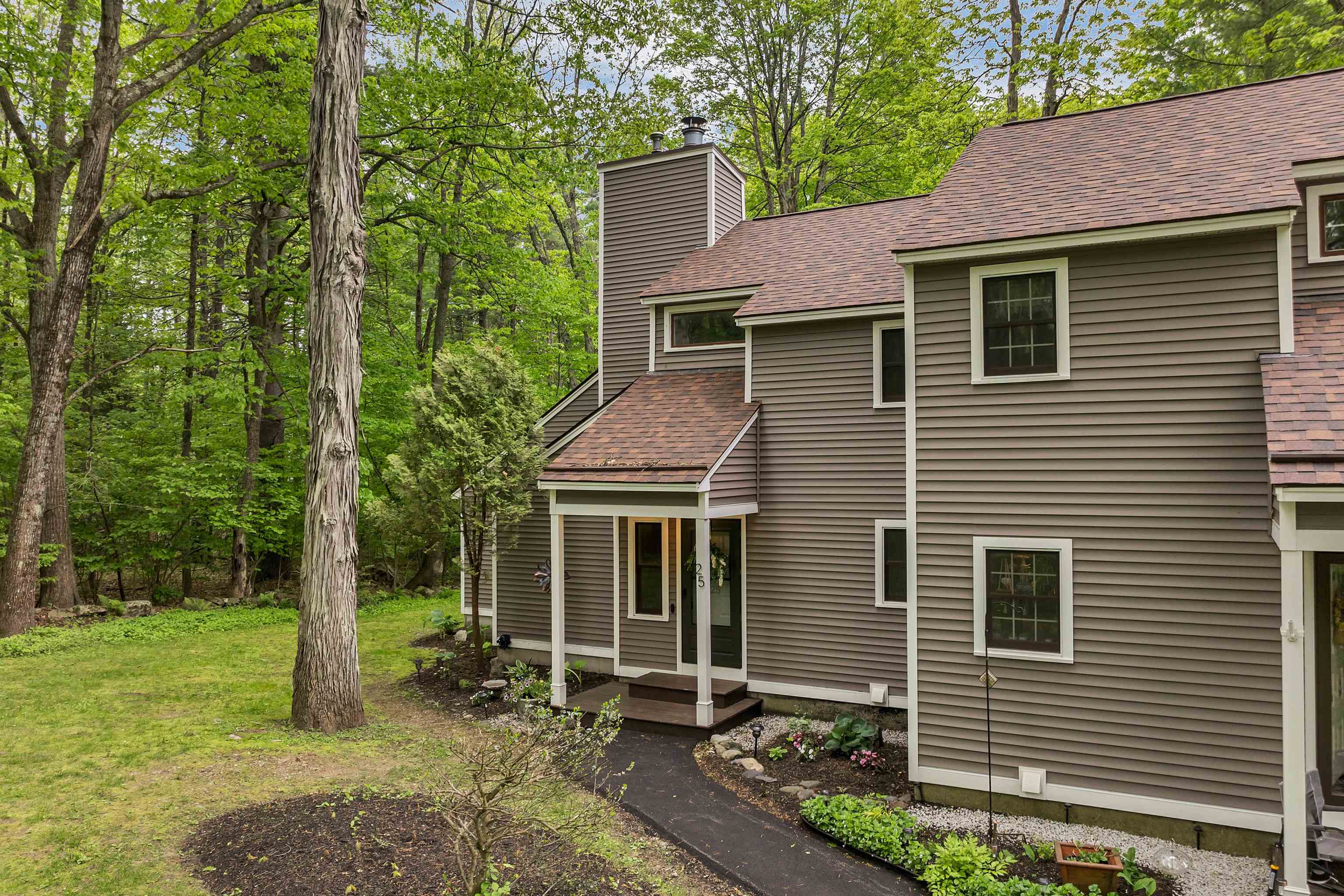 25 Kirriemuir Road Stratham, NH 03885 - Photo 3 of 49