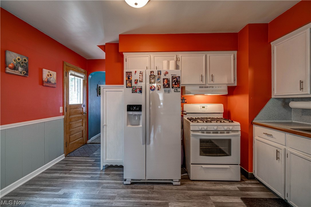 4932 Arbor Road Southwest Canton, OH 44710 - Photo 9 of 31 View of the Kitchen