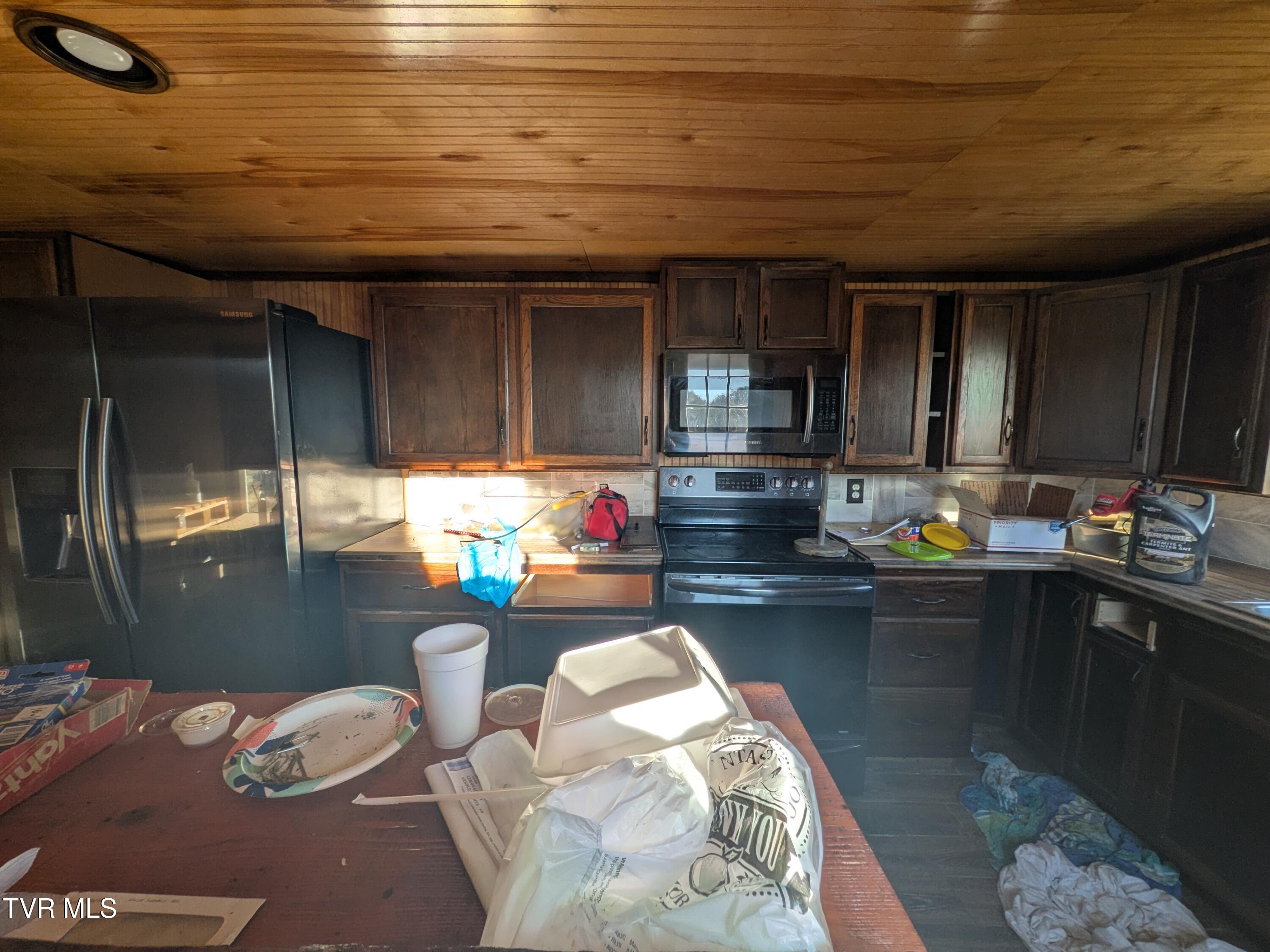 580 Cartwheel Road Greeneville, TN 37743 - Photo 19 of 30 PXL_20260112_211834538