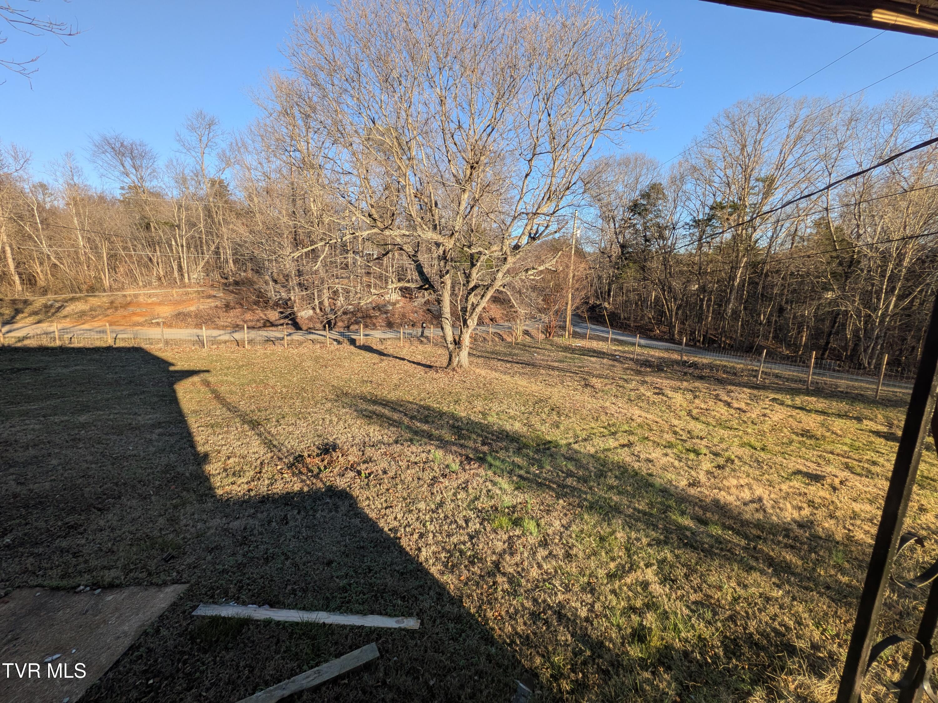 580 Cartwheel Road Greeneville, TN 37743 - Photo 21 of 30 PXL_20260112_211512401.MP