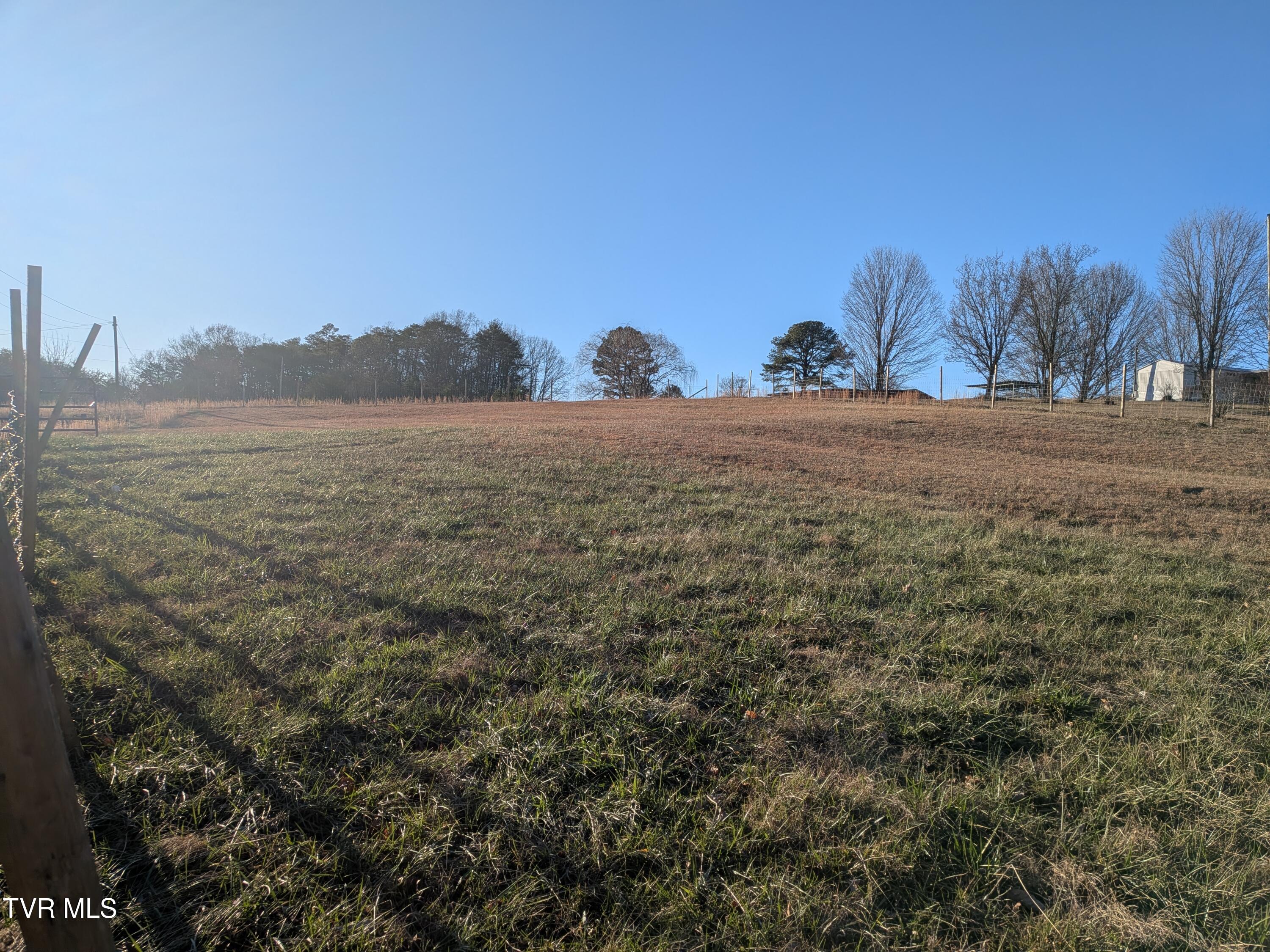 580 Cartwheel Road Greeneville, TN 37743 - Photo 25 of 30 PXL_20260112_212157076