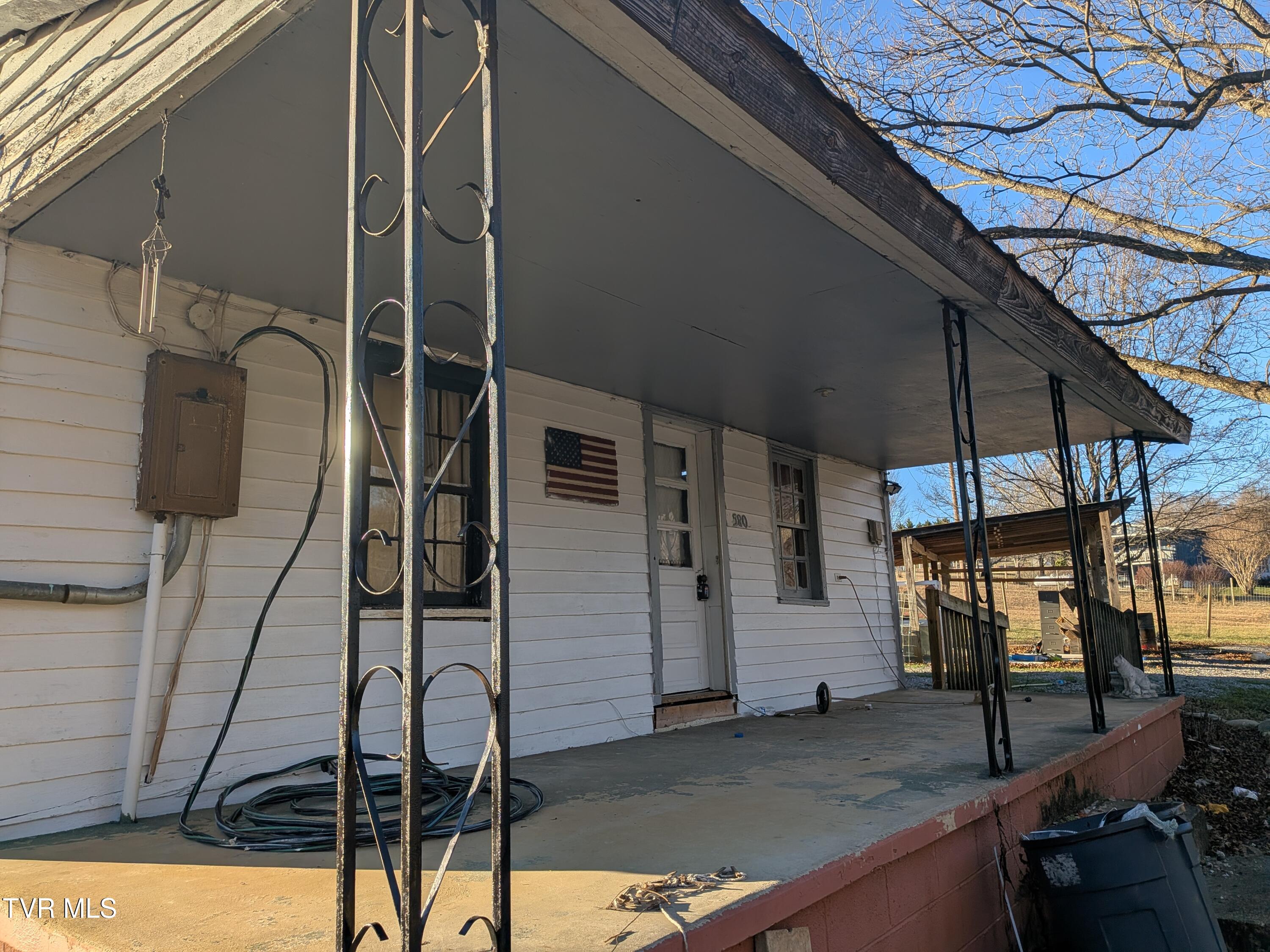 580 Cartwheel Road Greeneville, TN 37743 - Photo 3 of 30 PXL_20260112_212052431