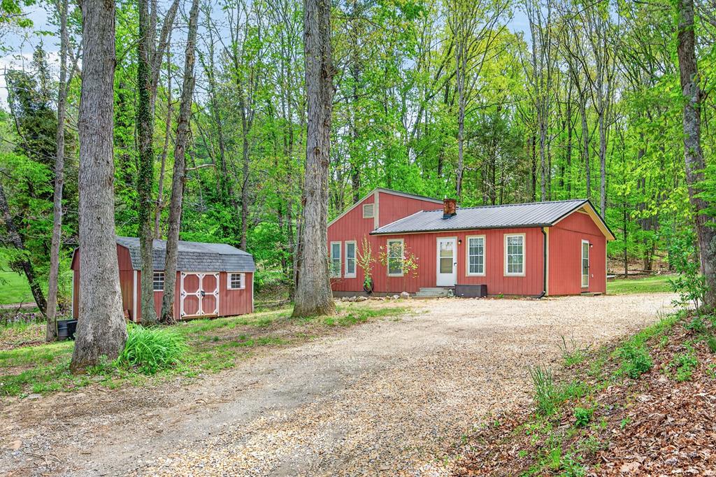 2531 Dry Road Speedwell, VA 24374 - Photo 3 of 64 Gallery Image 3