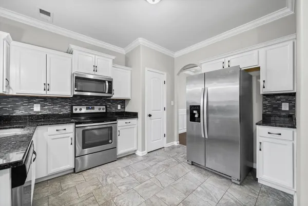 $2,100 | 739 Gaine Lynn Drive, Clarksville, TN 37040