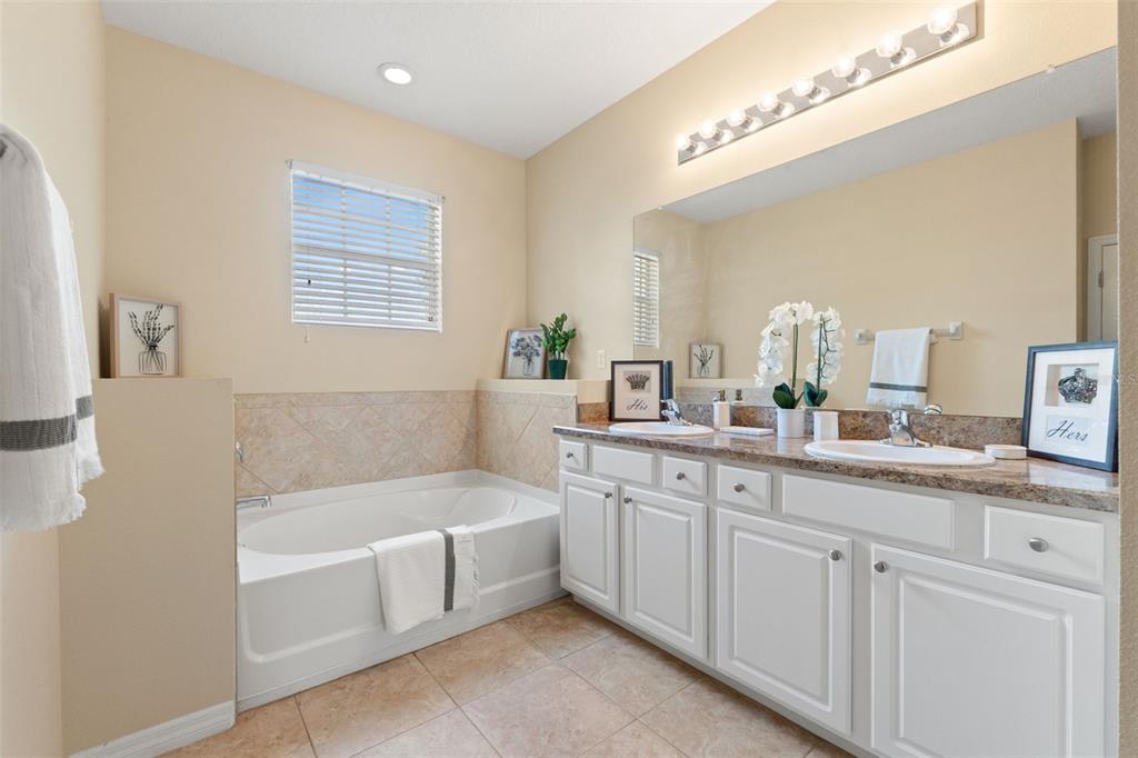 13589 Hunters Point Street Spring Hill, FL 34609 - Photo 38 of 45