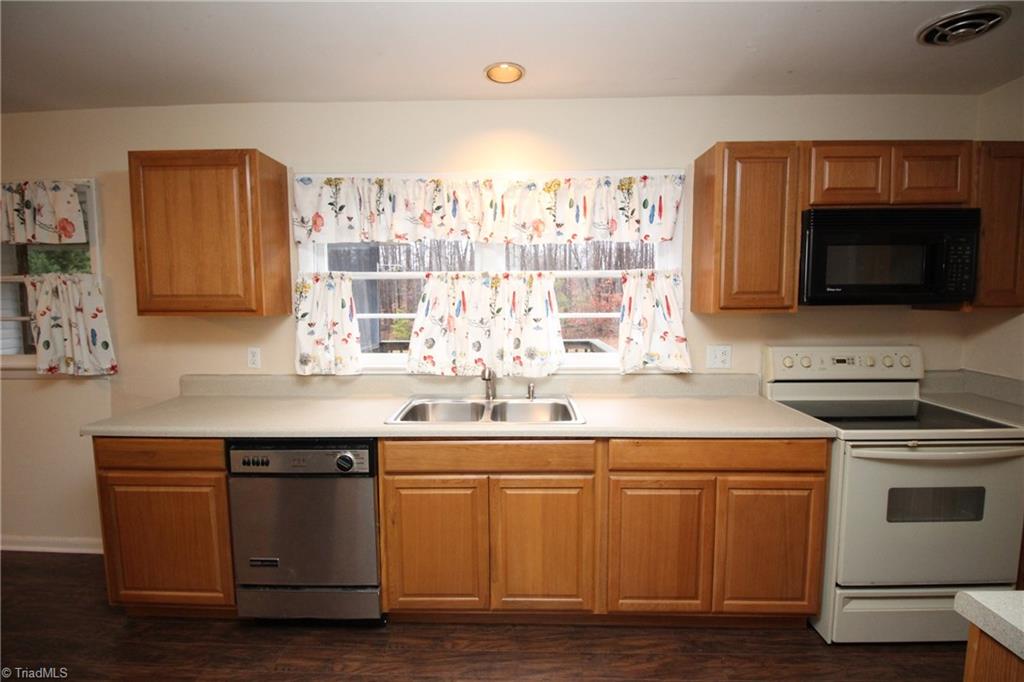 4613 Walkertown Community Center Road Walkertown, NC 27051 - Photo 8 of 22 Gallery Image 8