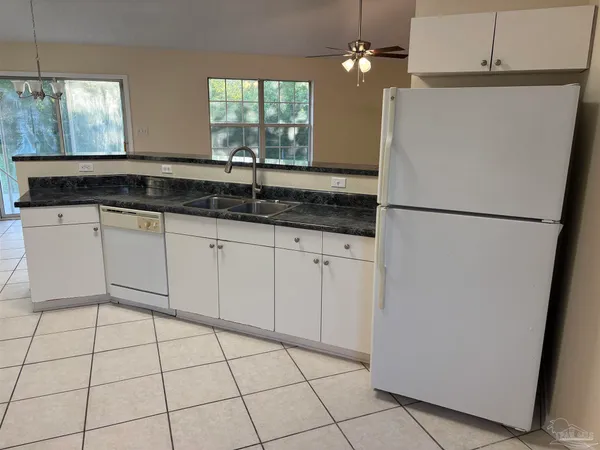 $1,675 | 1607 Dee's Road, Pensacola, FL 32506