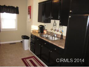 1617 South Dixon Road Kokomo, IN 46902 - Photo 4 of 10 Gallery Image 4