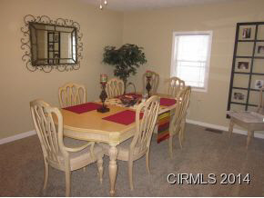 1617 South Dixon Road Kokomo, IN 46902 - Photo 5 of 10 Gallery Image 5