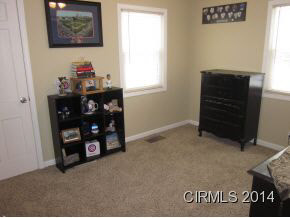 1617 South Dixon Road Kokomo, IN 46902 - Photo 8 of 10 Gallery Image 8