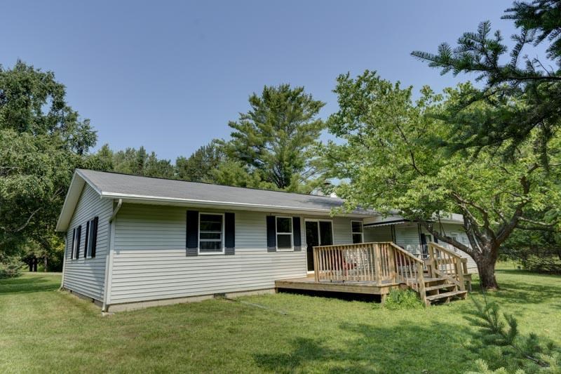 5443 South Maple City Road Maple City, MI 49664 - Photo 13 of 27 1788765-12.JPG