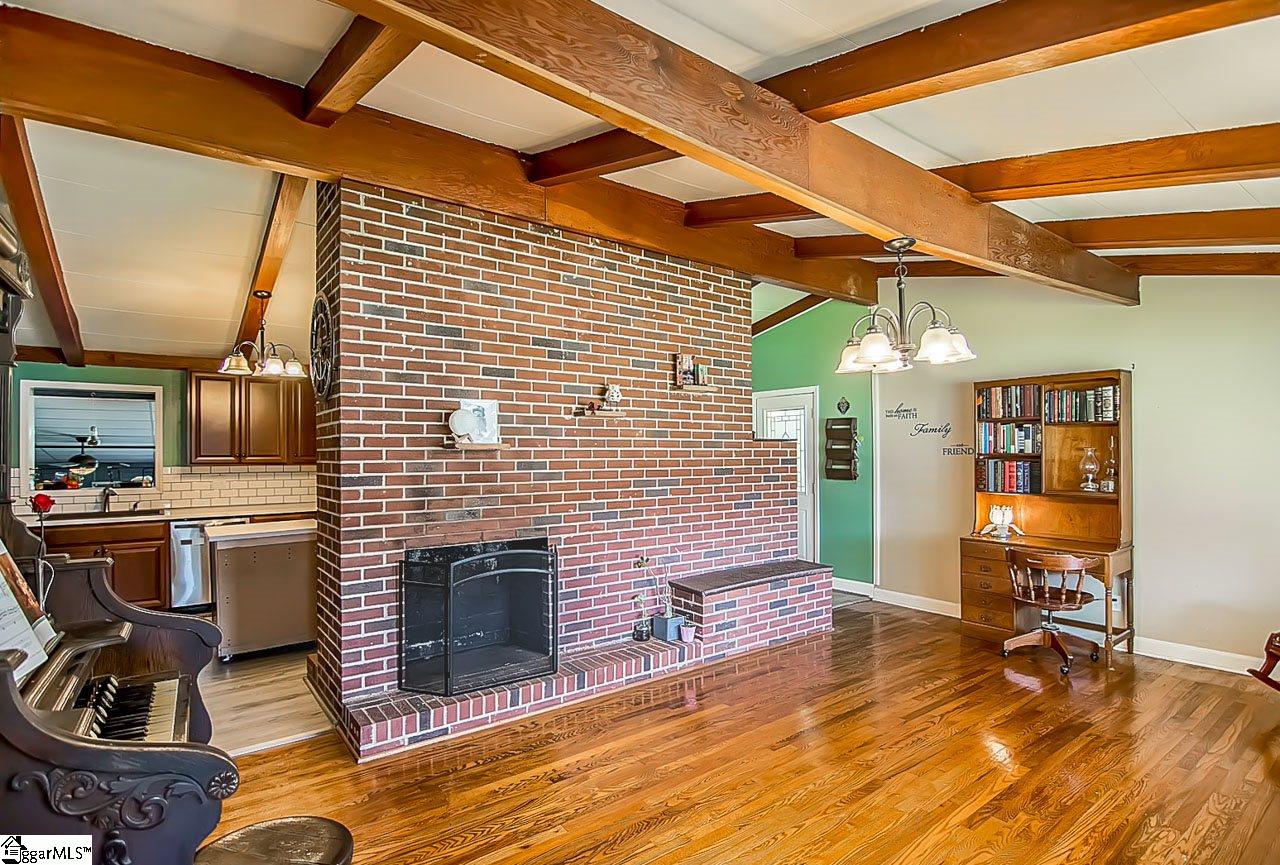 302 Reeves Drive Simpsonville, SC 29681 - Photo 2 of 30 Gallery Image 2