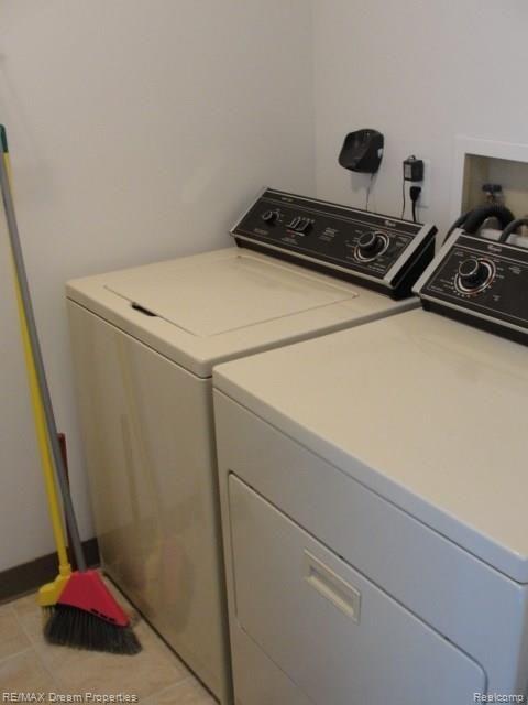 23432 Middlebelt Road Farmington, MI 48336 - Photo 12 of 14 laundryroom.jpg