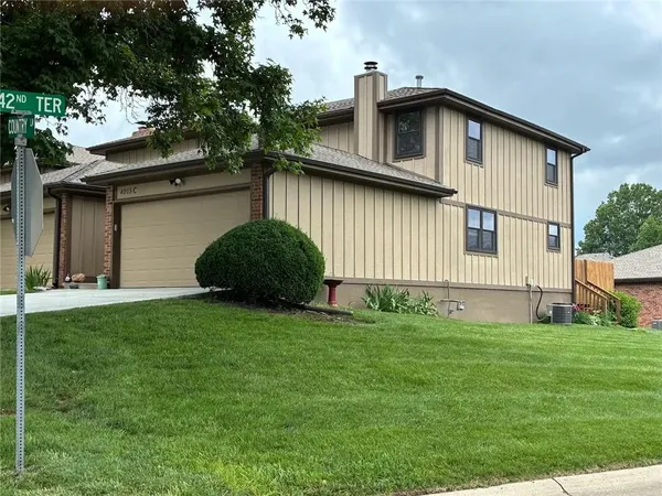$279,900 | 4205 Country Lane, Unit C, St. Joseph, MO 64506