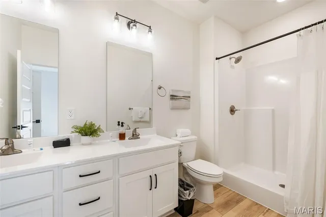 $1,389,000 | 135 Frontier Way, Kimberling City, MO 65686