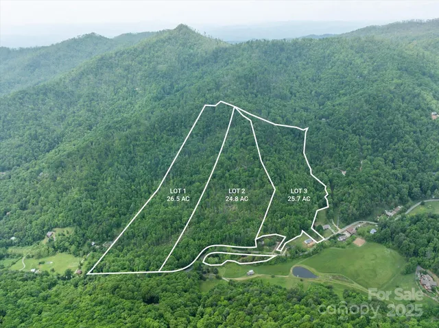 a view of a tennis court