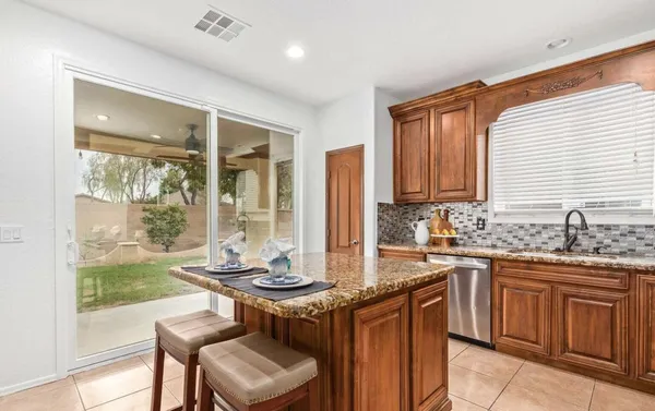 $2,800 | 17127 West Statler Street, Surprise, AZ 85388