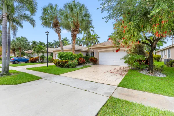 $400,000 | 9719 Crescent View Drive South, Boynton Beach, FL 33437