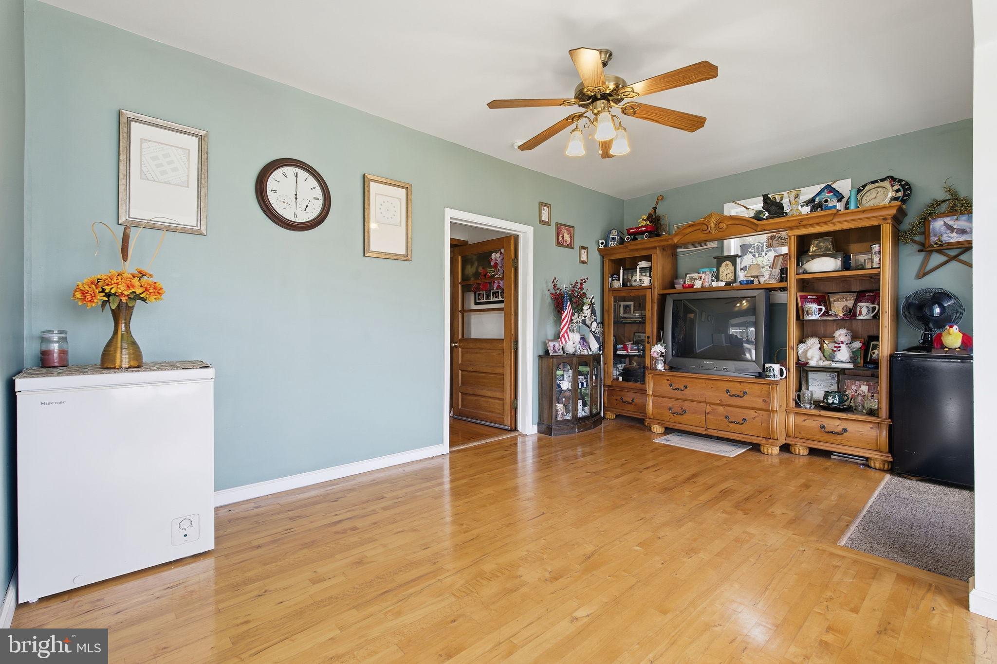 11856 Renner Road Keymar, MD 21757 - Photo 18 of 33 Sunroom