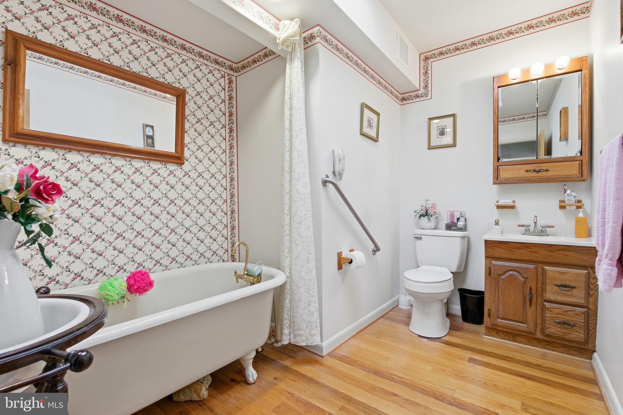 11856 Renner Road Keymar, MD 21757 - Photo 26 of 33 Upstairs Bathroom
