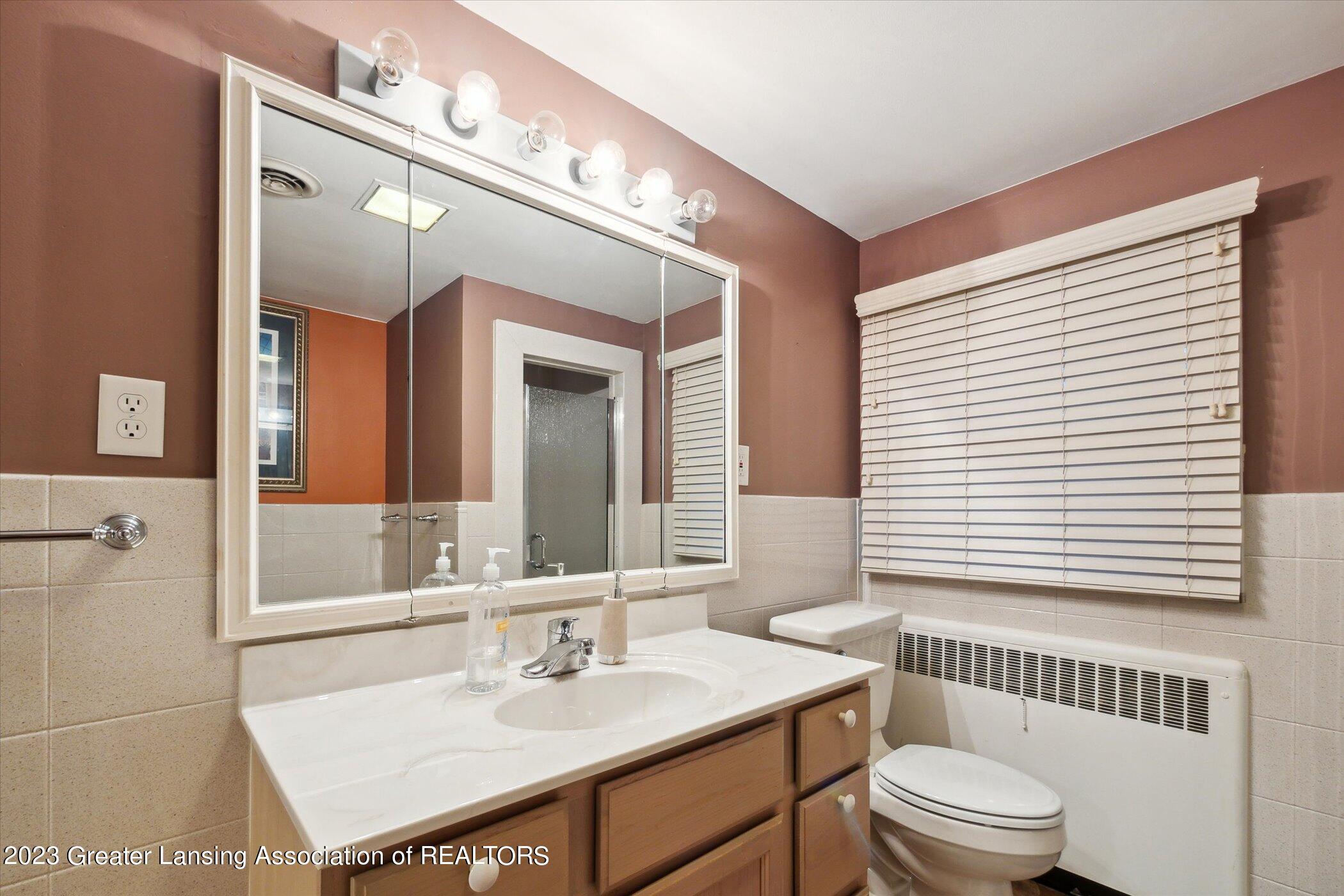 1414 Wellington Road Lansing, MI 48910 - Photo 47 of 61 47-1414-Wellington-Rd-Lansing-MI-48910-W