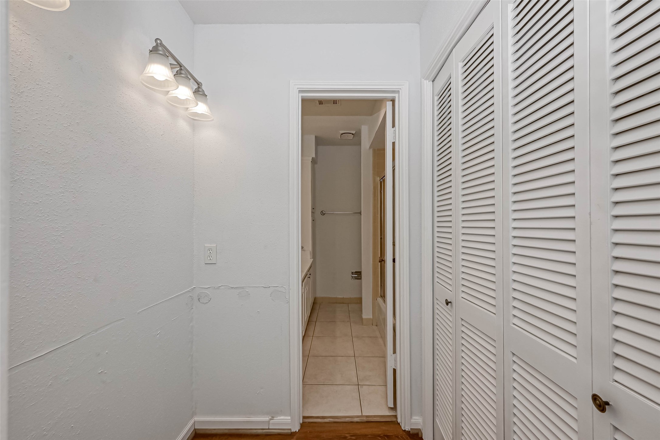 14179 Misty Meadow Lane Houston, TX 77079 - Photo 33 of 41 a view of empty room