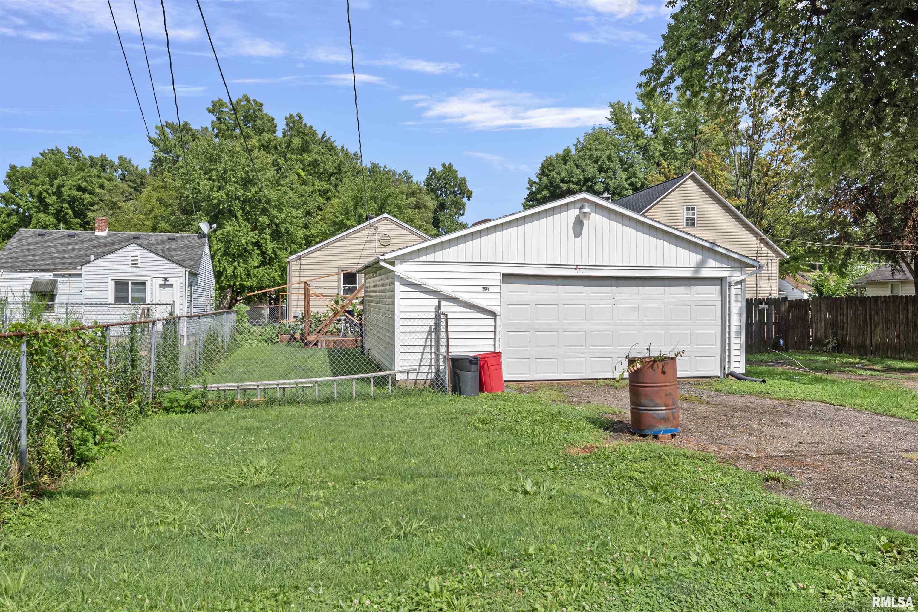 2615 Holmes Avenue Springfield, IL 62704 - Photo 21 of 22 Gallery Image 21