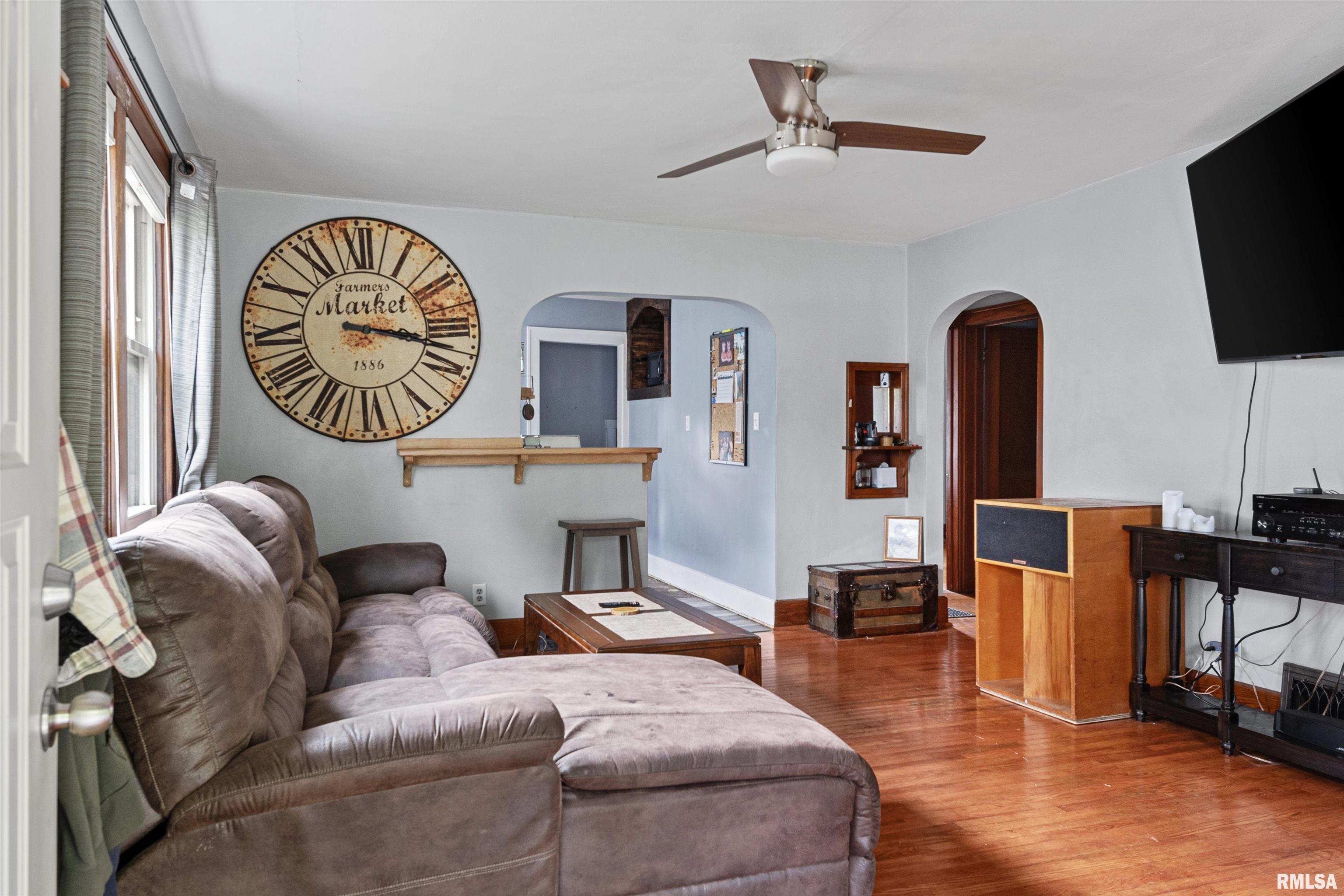 2615 Holmes Avenue Springfield, IL 62704 - Photo 4 of 22 Gallery Image 4