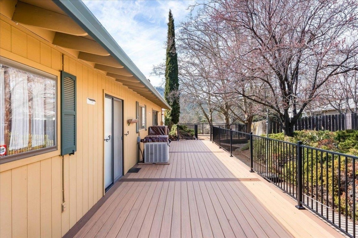205 Humbug Road Yreka, CA 96097 - Photo 26 of 32 Gallery Image 26