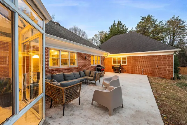 $819,900 | 405 Meadowridge Drive, Lynchburg, VA 24503