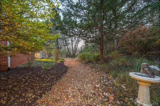 $819,900 | 405 Meadowridge Drive, Lynchburg, VA 24503