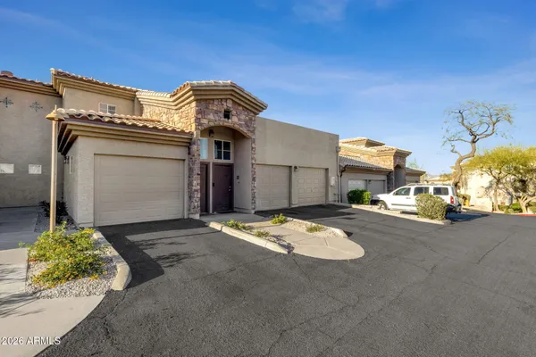 $339,900 | 13700 North Fountain Hills Boulevard, Unit 327, Fountain Hills, AZ 85268