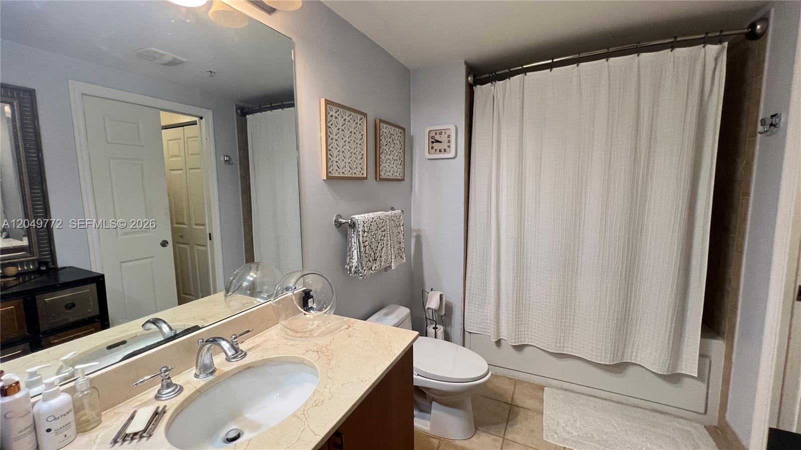 888 Douglas Road, Unit 806 Coral Gables, FL 33134 - Photo 3 of 9