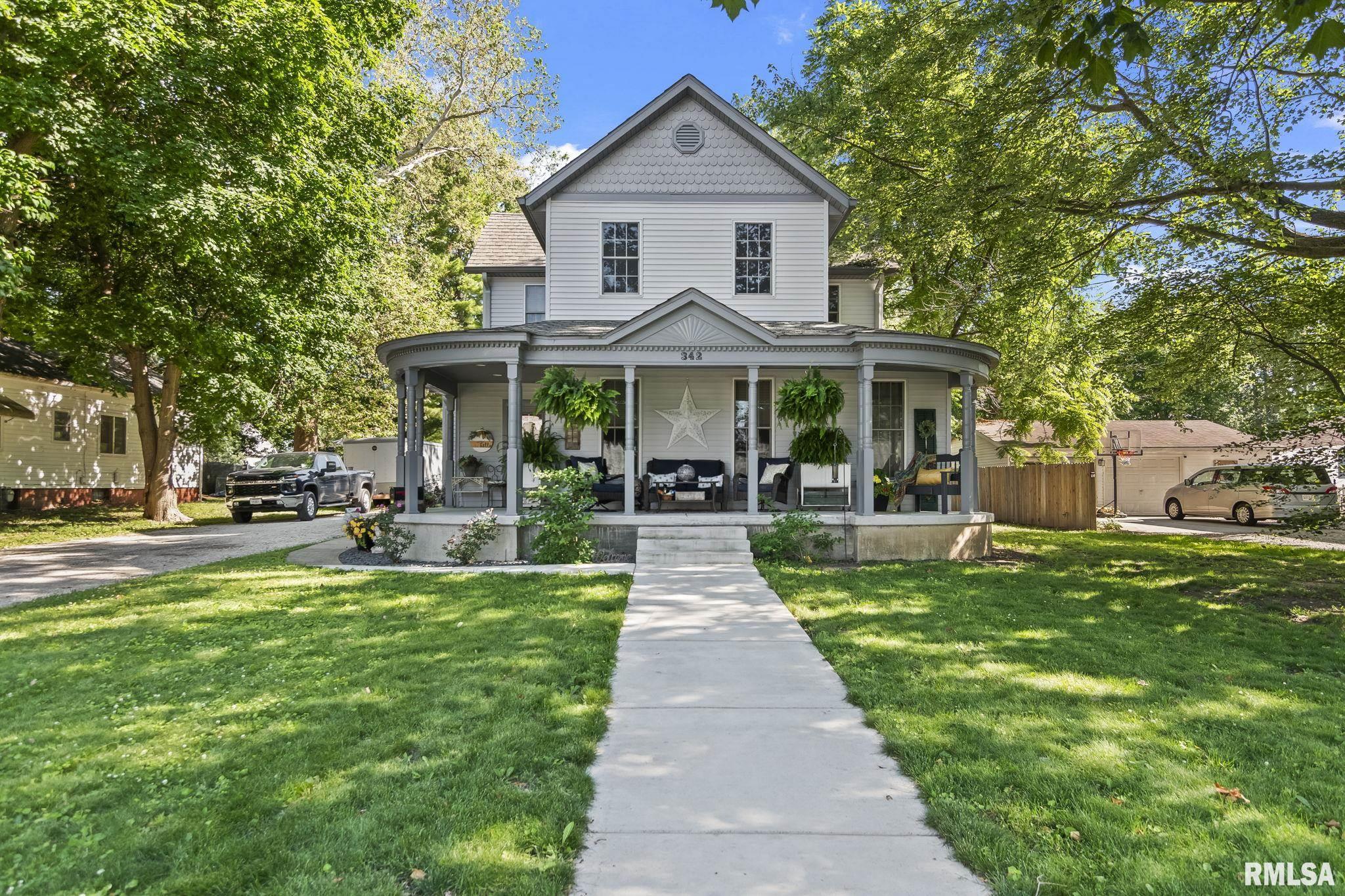 342 West Prairie Street Waverly, IL 62692 - Photo 1 of 40