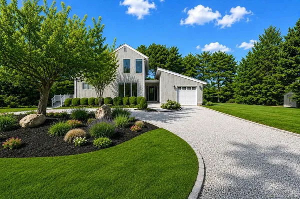$1,799,999 | 39 Tanners Neck Lane, Westhampton, NY 11977