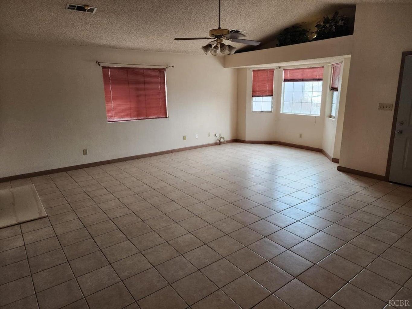725 18th Place Delano, CA 93215 - Photo 11 of 16