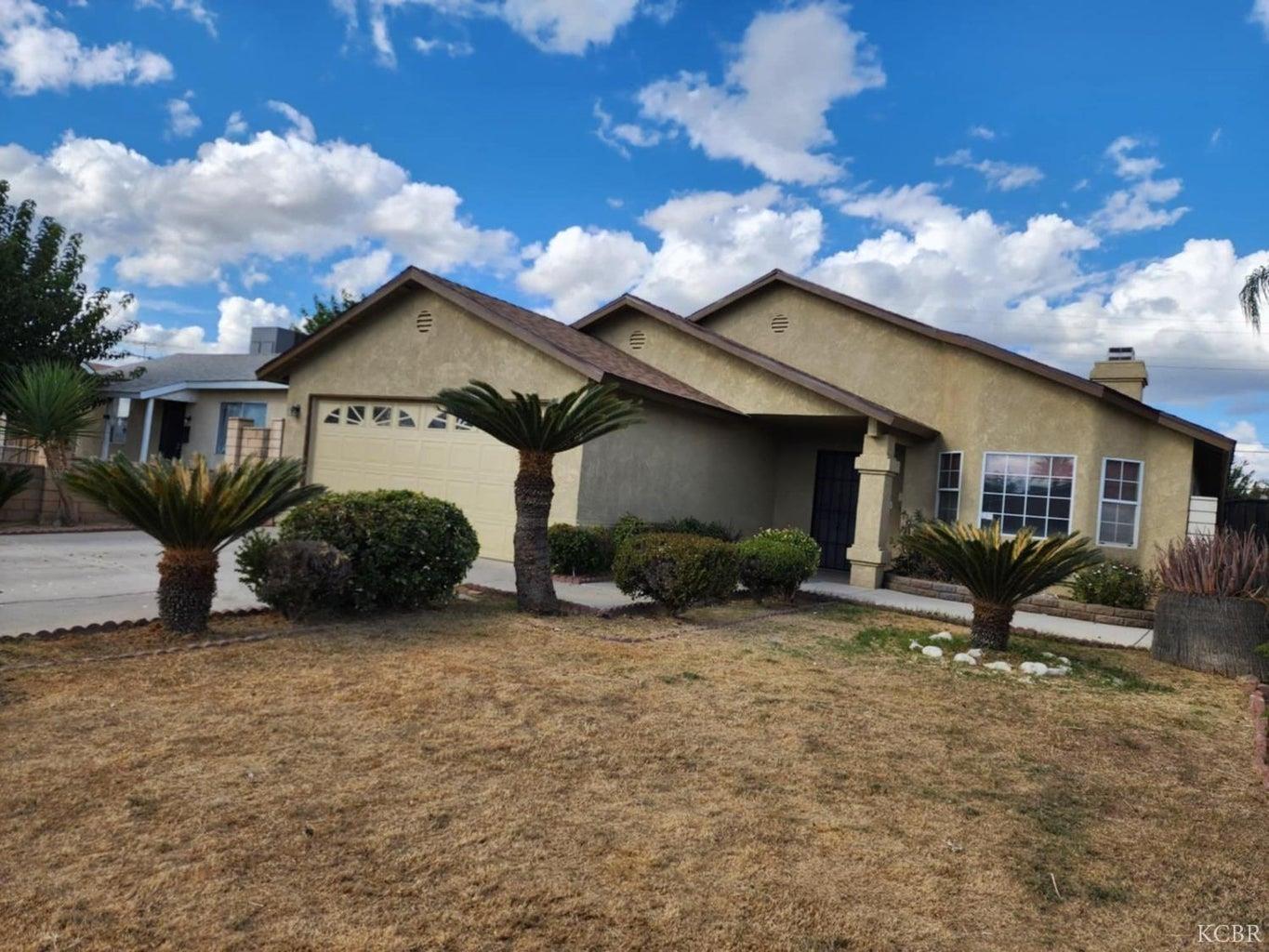 725 18th Place Delano, CA 93215 - Photo 14 of 16