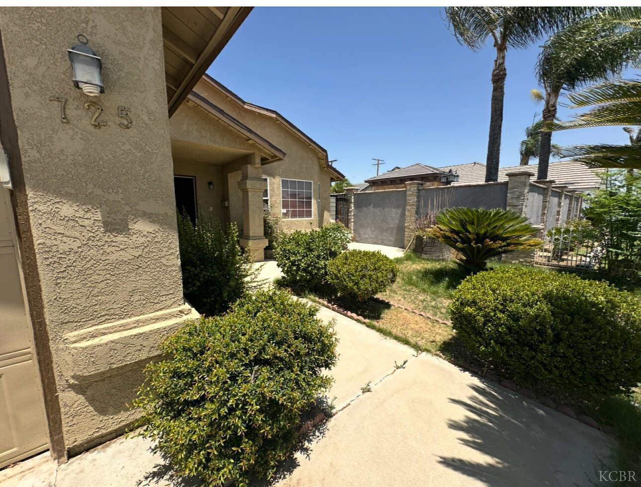 725 18th Place Delano, CA 93215 - Photo 15 of 16