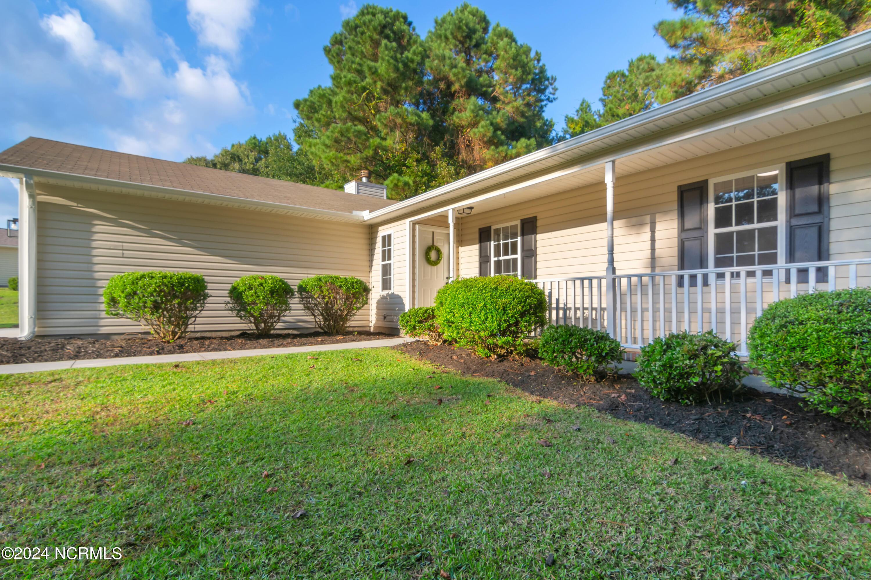 108 Grismill Road Jacksonville, NC 28540 - Photo 5 of 27 dsc_2173