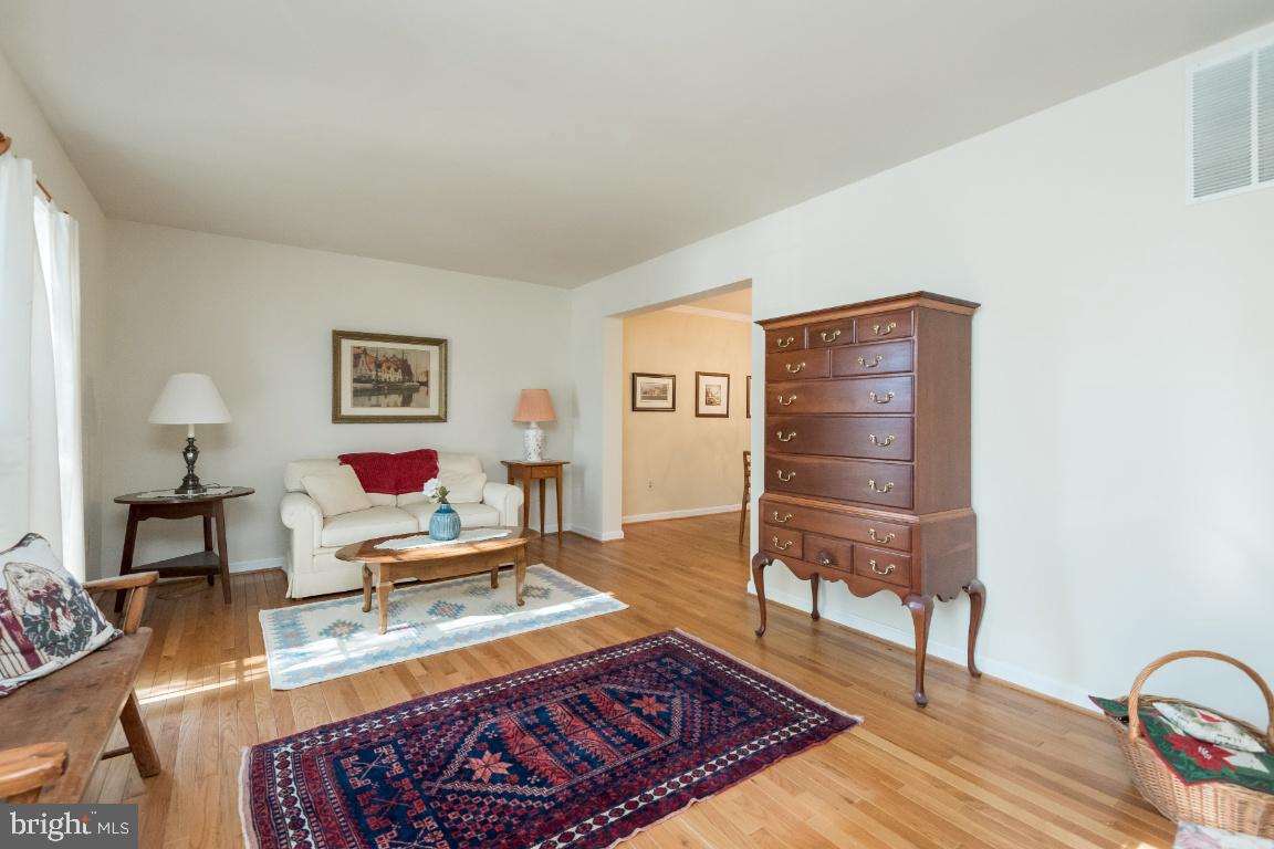 304 Riding Ridge Road Annapolis, MD 21403 - Photo 6 of 40