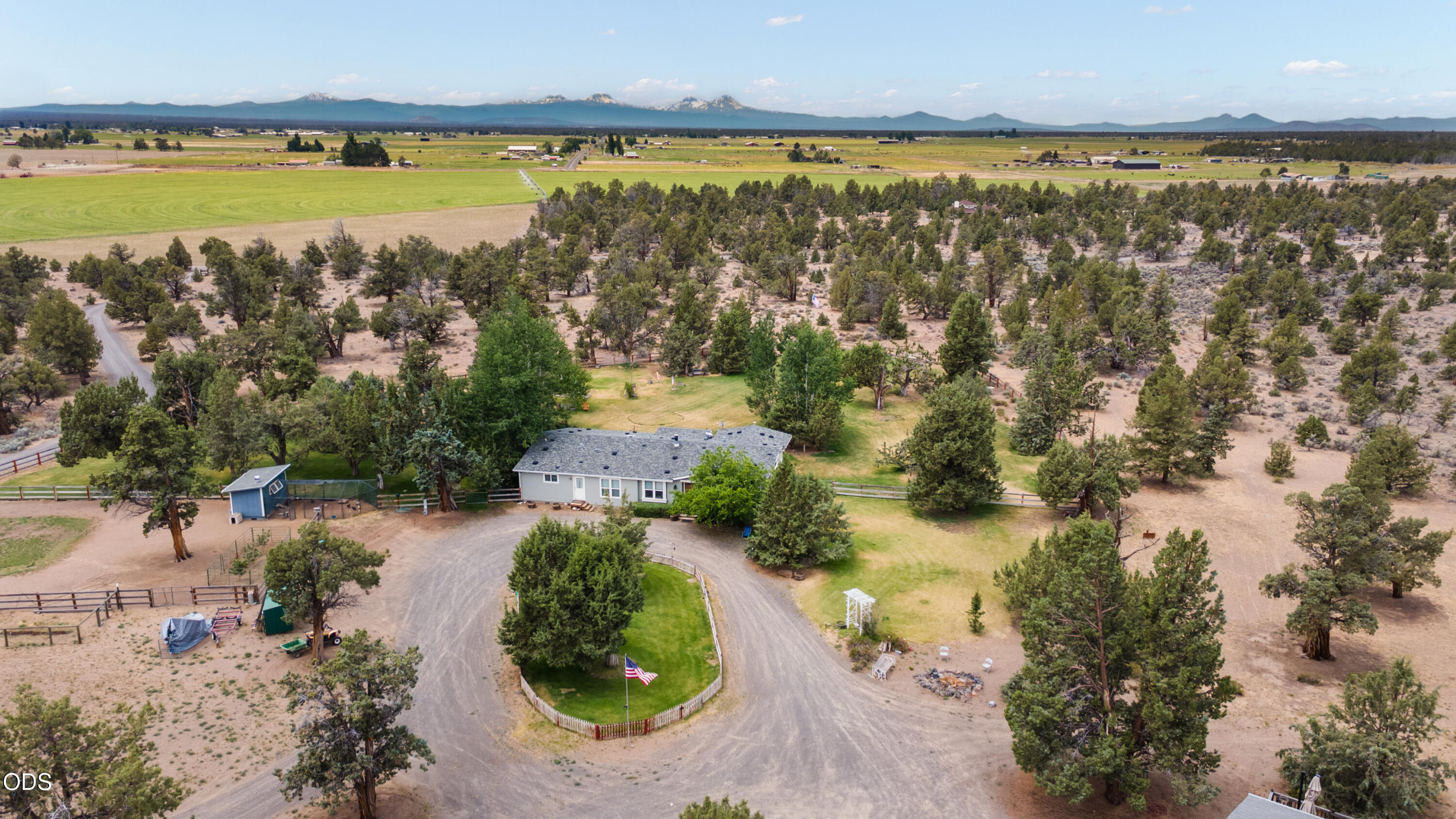 23720 Southwest Starshine Lane Bend, OR 97701 - Photo 62 of 65