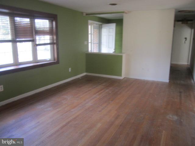 2418 Putnam Road Forest Hill, MD 21050 - Photo 3 of 30 Living Room