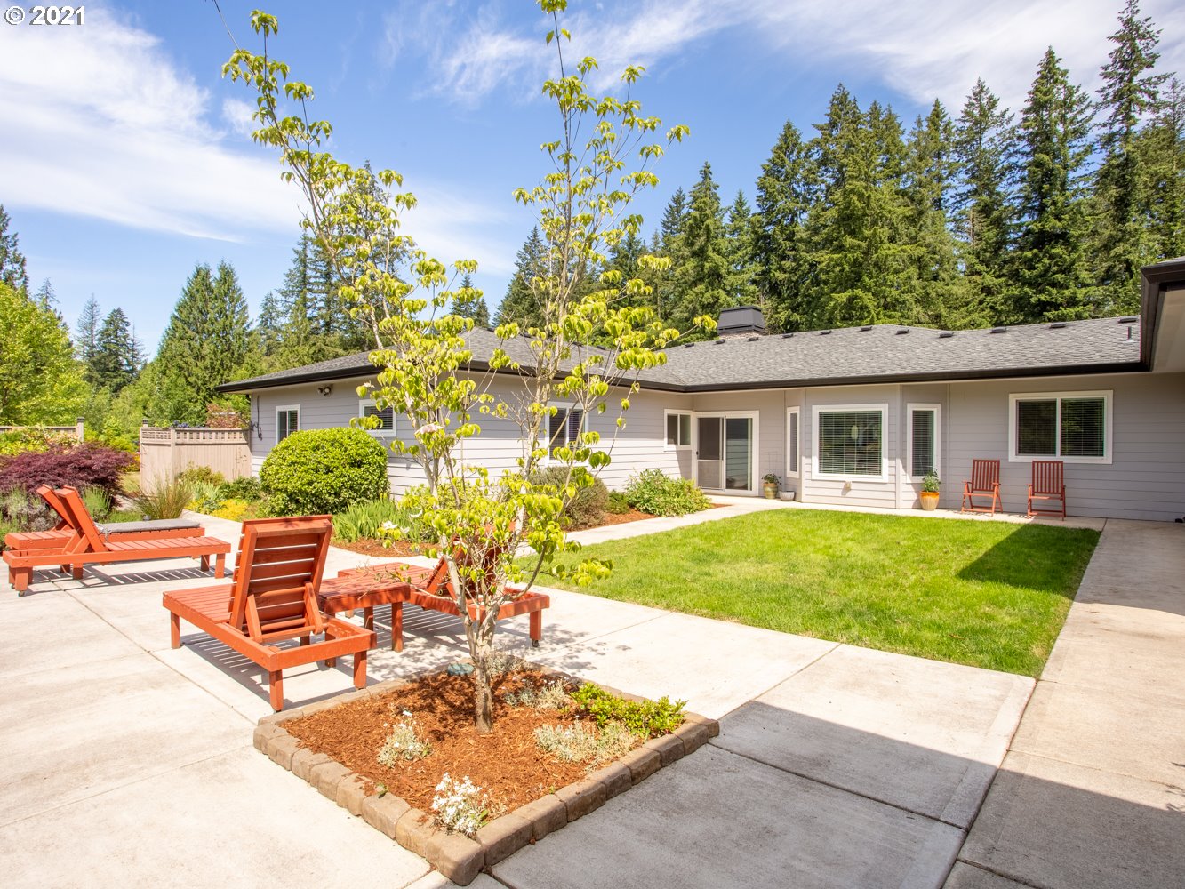 18509 Northeast Risto Road Battle Ground, WA 98604 - Photo 14 of 32 front view of a house with a patio